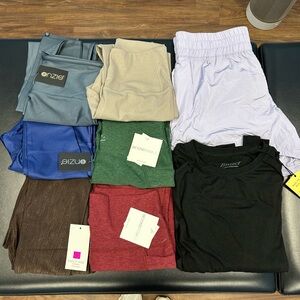 NWT name brand women’s active wear size L